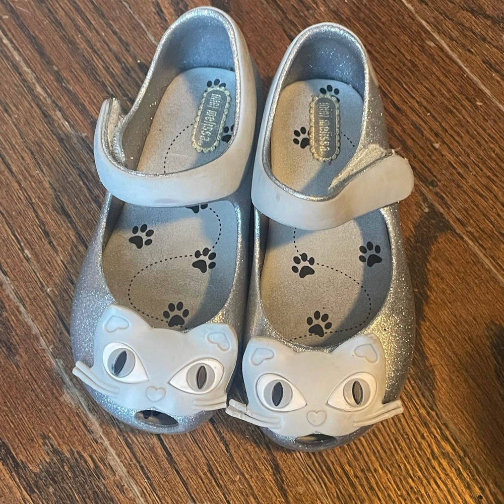 Mini Melissa Silver Cat Mary Janes